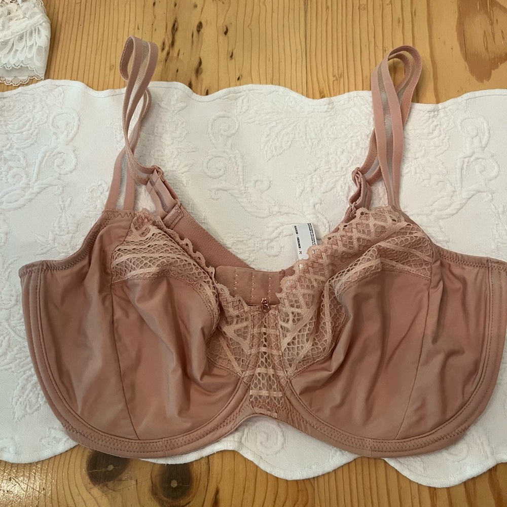 Bra Prima Donna Twist NWOT nude 36 F